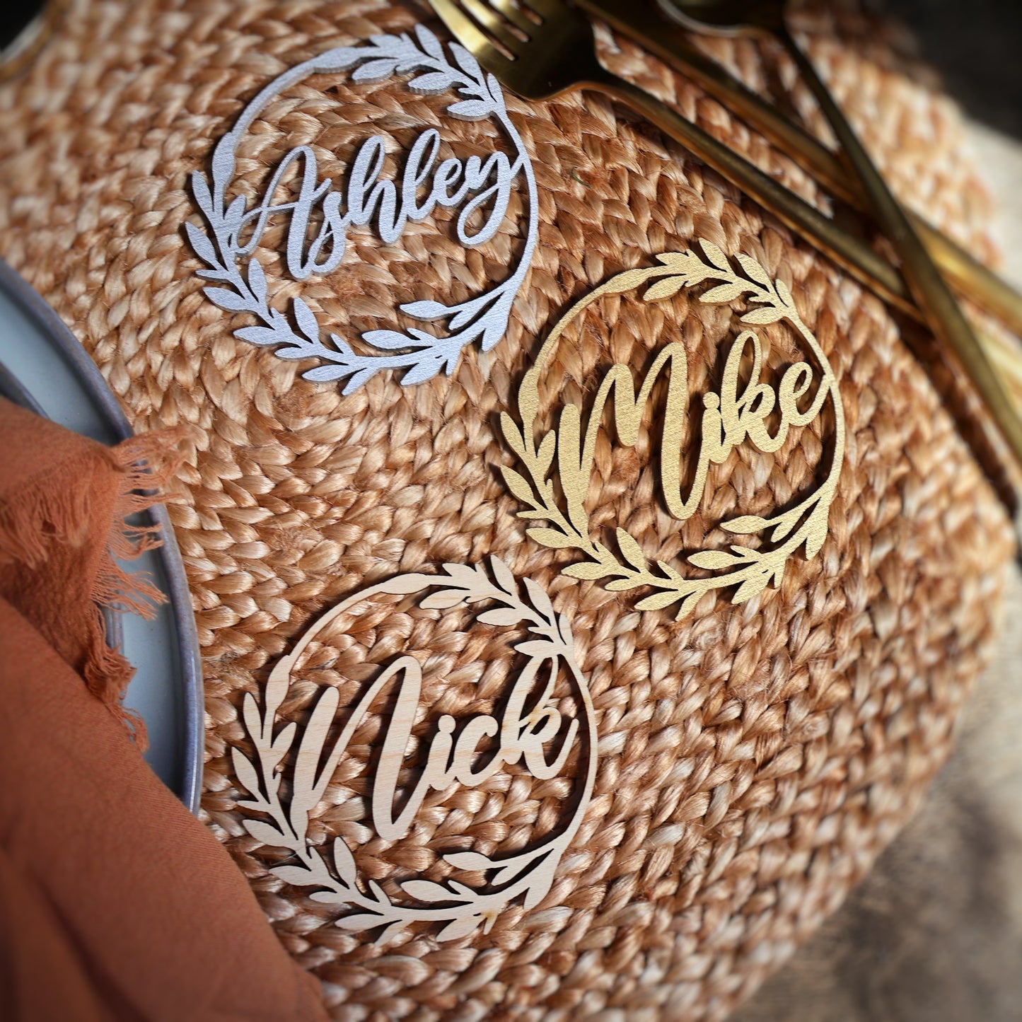 wreath wood name plate name cards wedding place cards place setting wood name card napkin half circle tag name tags round tags rustic wedding wooden wedding decor wedding place cards Wedding decoration Wedding place card