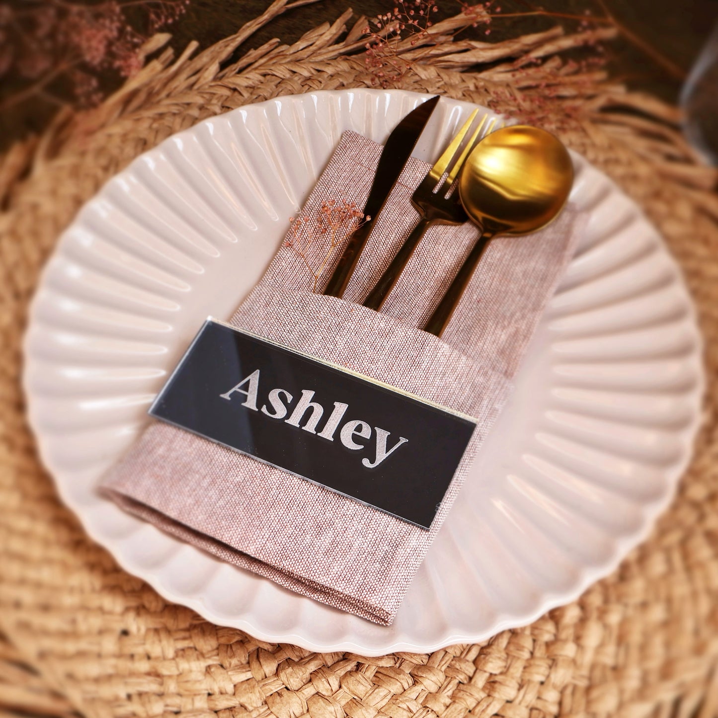 rectangle gold mirrored acrylic name plate name cards wedding place cards place setting wood name card napkin half circle tag acrylic name tags round tags rustic wedding wooden wedding decor wedding place cards Wedding decoration Wedding place card
