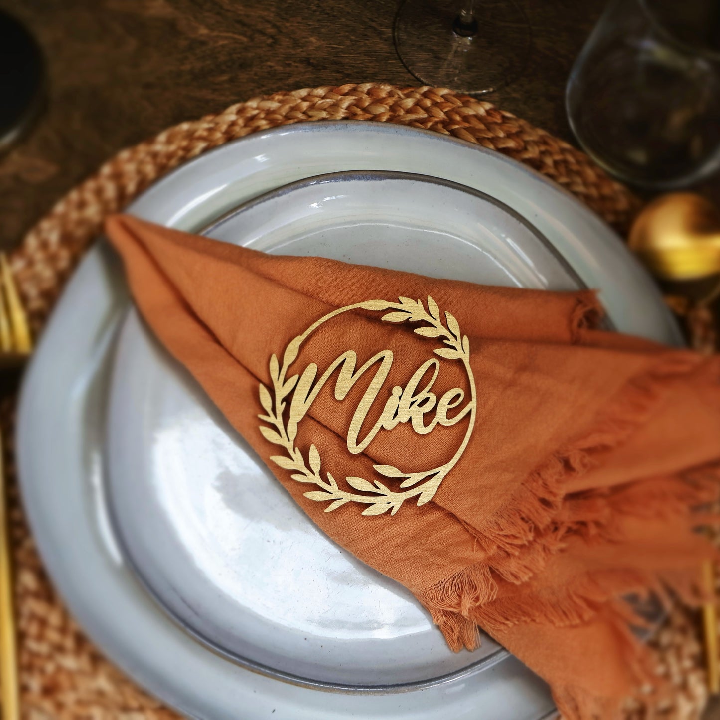 wreath gold wood name plate name cards wedding place cards place setting wood name card napkin half circle tag name tags round tags rustic wedding wooden wedding decor wedding place cards Wedding decoration Wedding place card