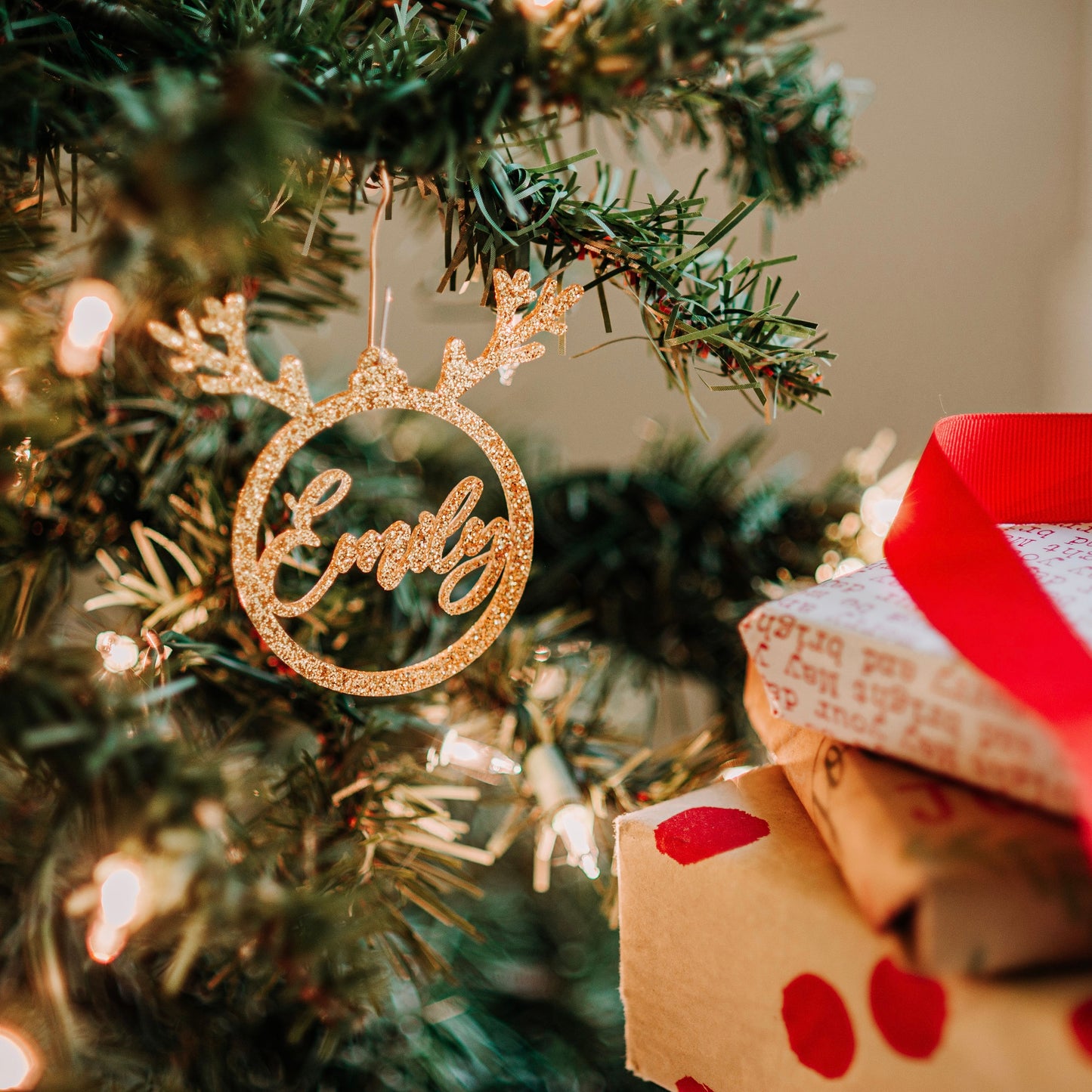gold glitter acrylic stocking tags reindeer, stocking name tags, name ornament christmas, christmas place cards, name ornament, christmas name tags, christmas stocking name tags, christmas stocking tags christmas table decor christmas stockings tag