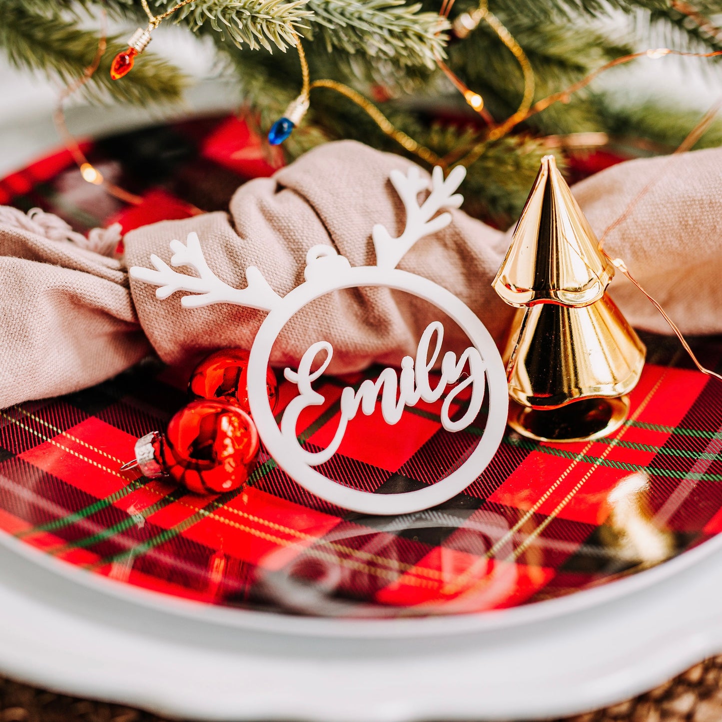 white acrylic stocking tags reindeer, stocking name tags, name ornament christmas, christmas place cards, name ornament, christmas name tags, christmas stocking name tags, christmas stocking tags christmas table decor christmas stockings tag