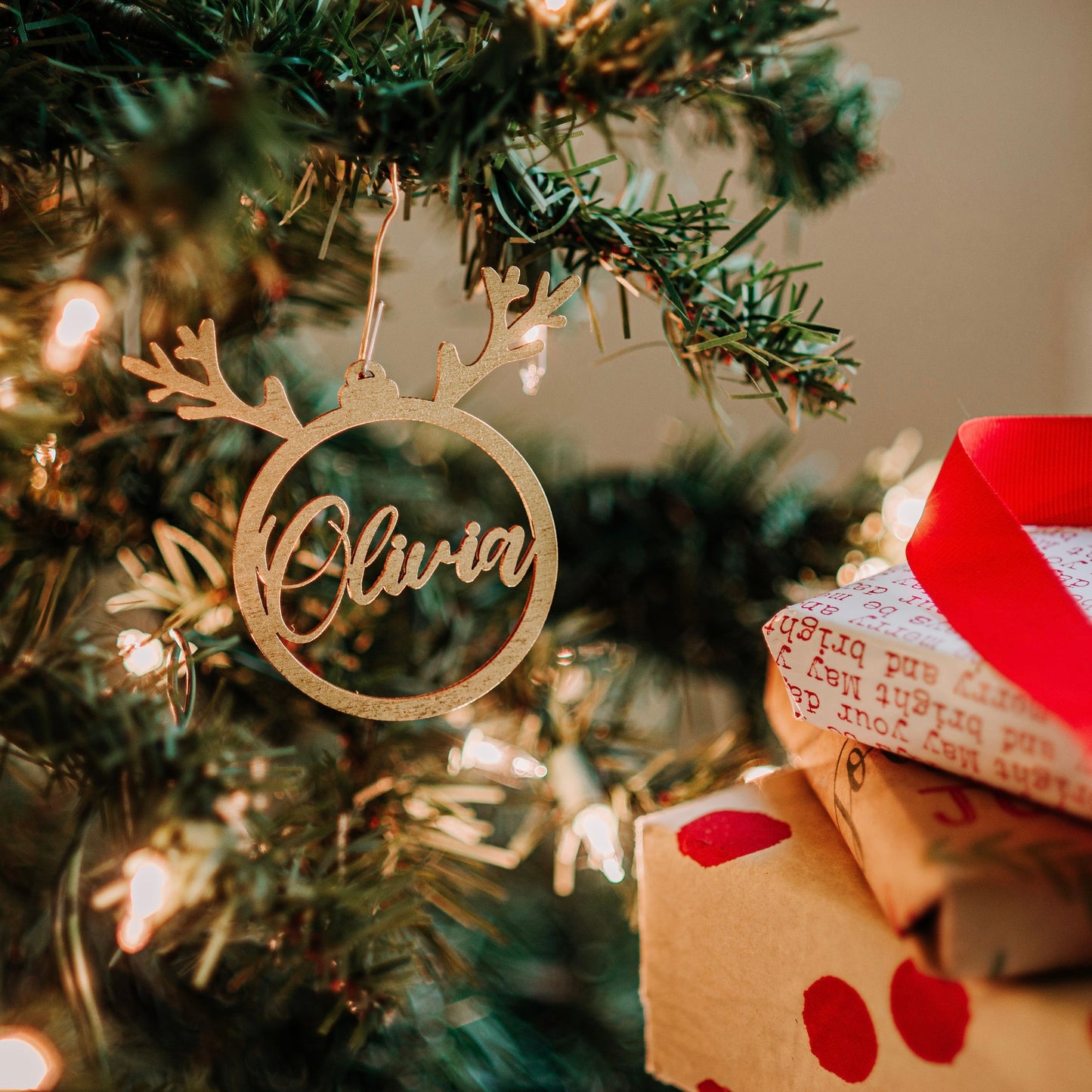 gold wood stocking tags reindeer, stocking name tags, name ornament christmas, christmas place cards, name ornament, christmas name tags, christmas stocking name tags, christmas stocking tags christmas table decor christmas stockings tag
