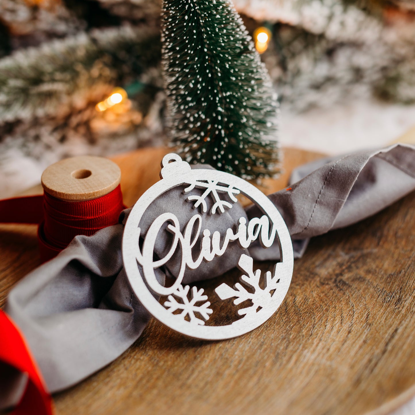 gold wood stocking tags snowflakes, stocking name tags, name ornament christmas, christmas place cards, name ornament, christmas name tags, christmas stocking name tags, christmas stocking tags, christmas table decor, christmas stockings tag