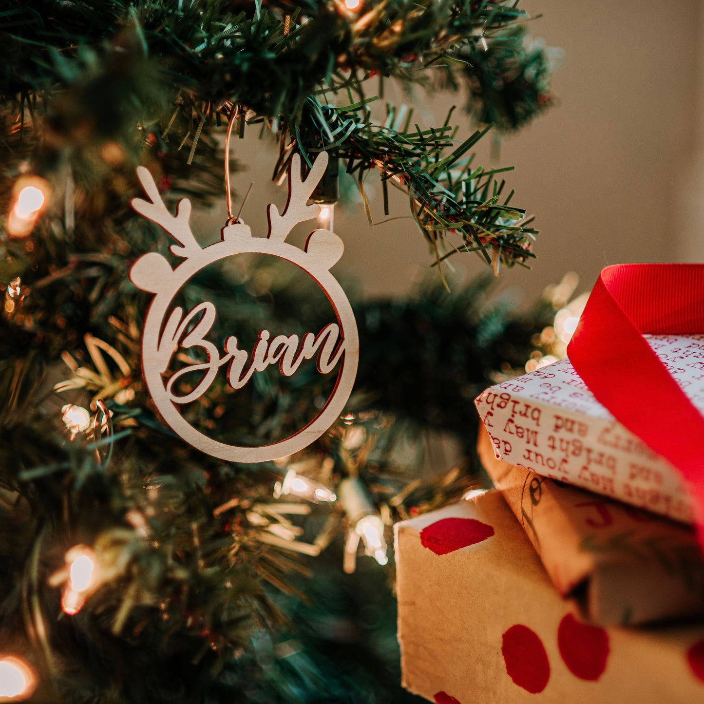 raw wood stocking tags reindeer, stocking name tags, name ornament christmas, christmas place cards, name ornament, christmas name tags, christmas stocking name tags, christmas stocking tags, christmas table decor, christmas stockings tag
