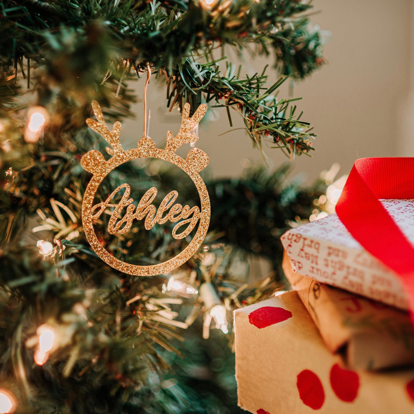 gold glitter acrylic stocking tags reindeer, stocking name tags, name ornament christmas, christmas place cards, name ornament, christmas name tags, christmas stocking name tags, christmas stocking tags christmas table decor christmas stockings