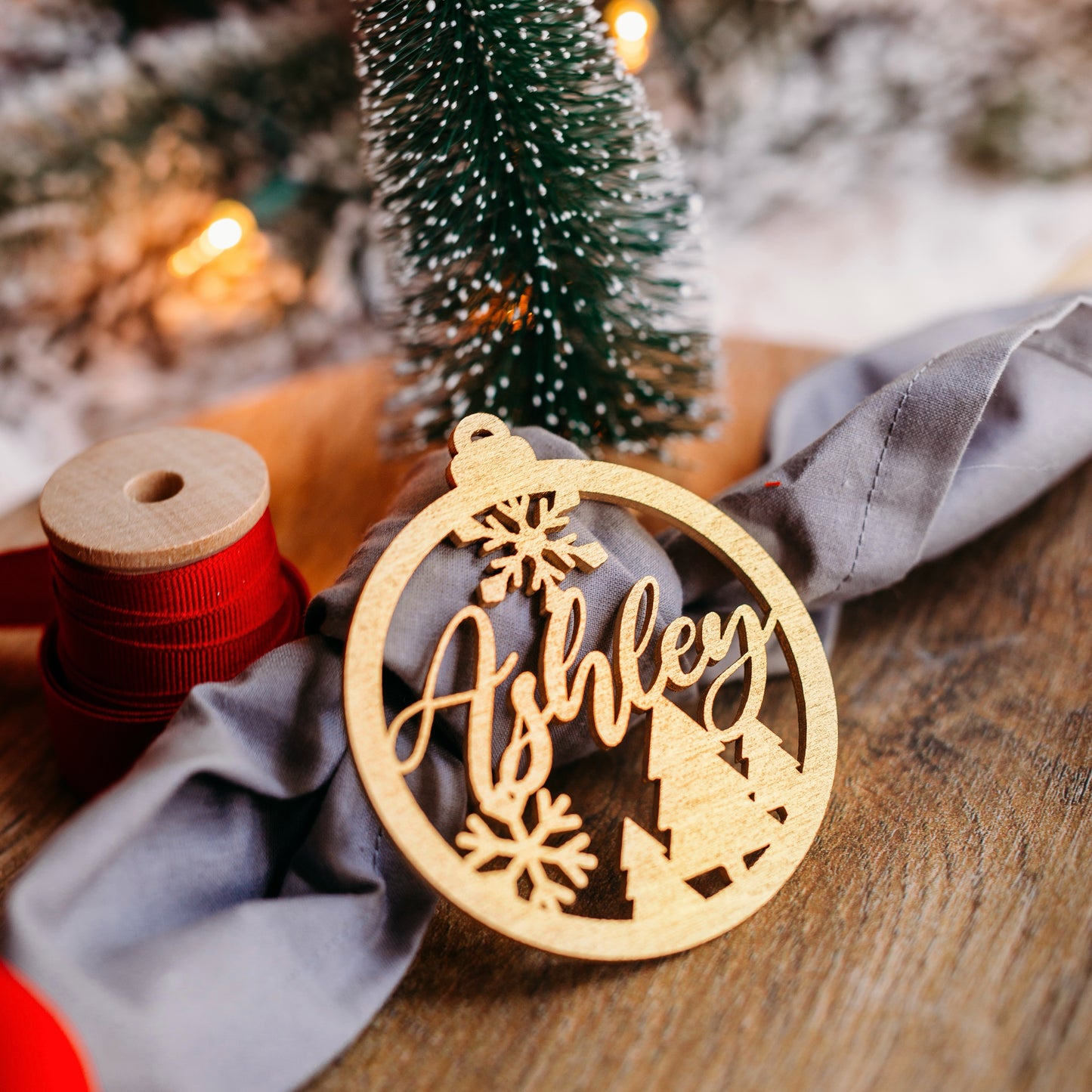 gold wood stocking tags snowflakes, stocking name tags, name ornament christmas, christmas place cards, name ornament, christmas name tags, christmas stocking name tags, christmas stocking tags, christmas table decor, christmas stockings tag