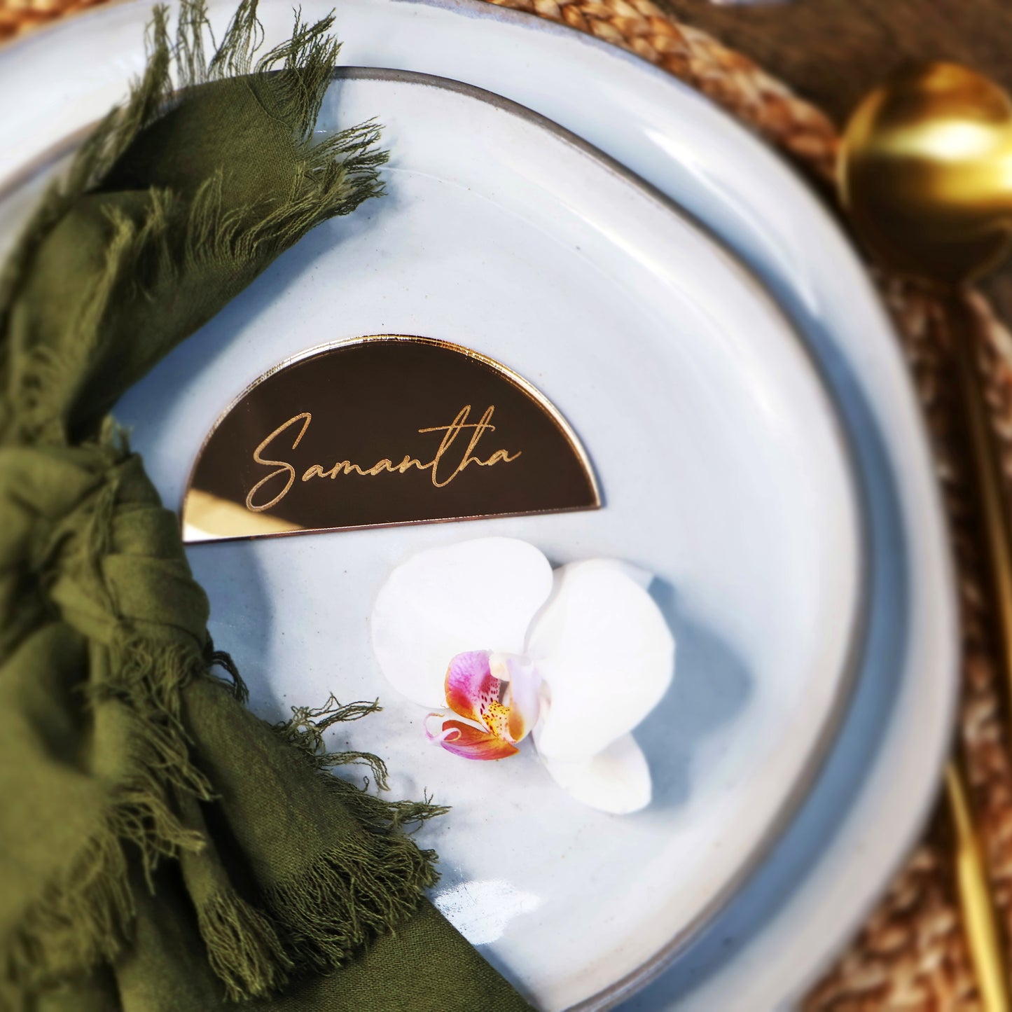 semicircle gold mirrored acrylic name plate name cards wedding place cards place setting wood name card napkin half circle tag acrylic name tags name tags rustic wedding wooden wedding decor wedding place cards Wedding decoration Wedding place card