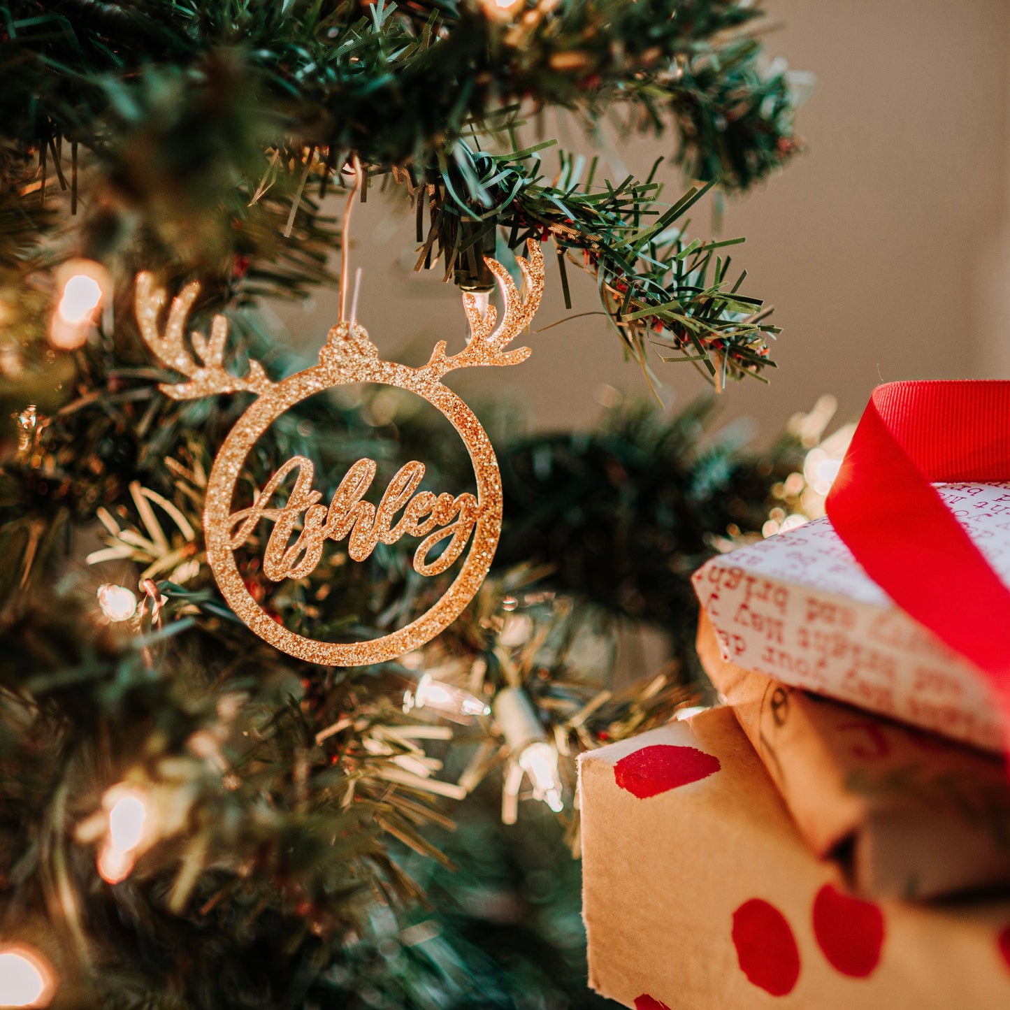 gold glitter acrylic stocking tags reindeer, stocking name tags, name ornament christmas, christmas place cards, name ornament, christmas name tags, christmas stocking name tags, christmas stocking tags christmas table decor christmas stockings tag