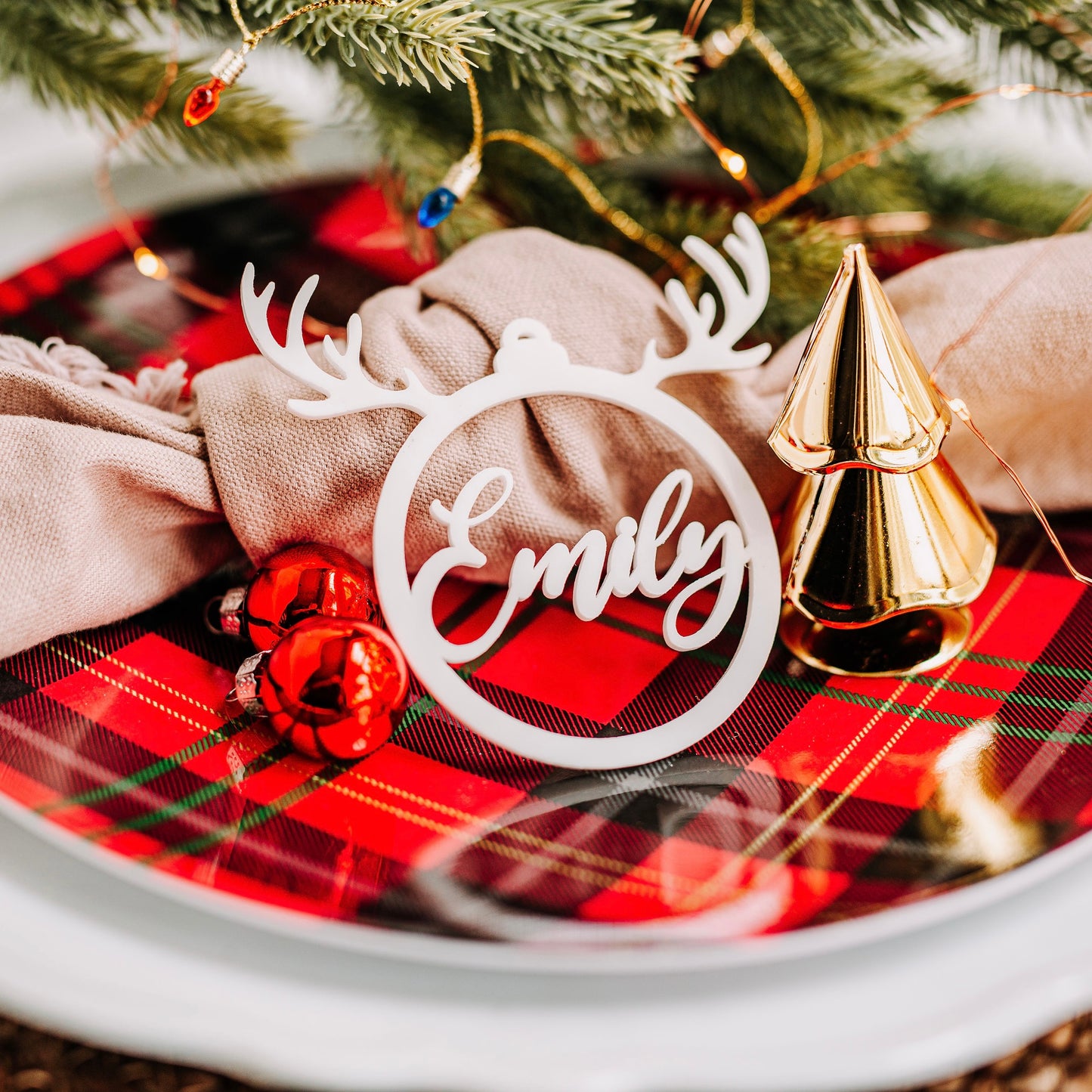 white acrylic stocking tags reindeer, stocking name tags, name ornament christmas, christmas place cards, name ornament, christmas name tags, christmas stocking name tags, christmas stocking tags christmas table decor christmas stockings tag
