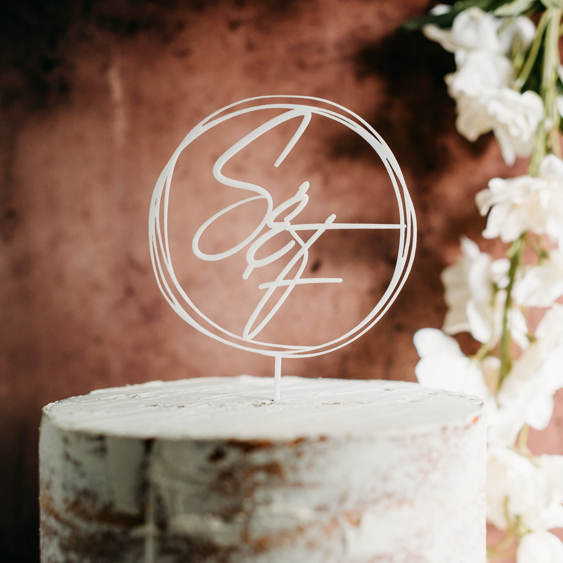 Monogram initials circle white acrylic wedding cake topper custom cake toppers wedding personalized acrylic cake modern last name decor minimalist cake topper custom rustic rustic wedding caketopper personalized topper name topper candy bar